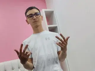 Streamate Live Porn of xstrongerboyx