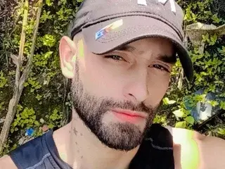 Streamate Sex Cam of Alex_flame1997