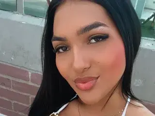 Streamate Free Porn Cam of IssyDaniels