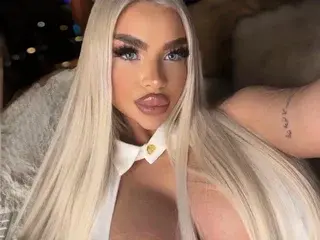 Streamate Sex Cam of ChrystalCade