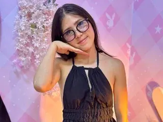 Streamate Live Sex of Slim_Petiite