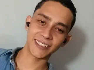 Streamate Watch Live Sex Cams of chicocartira
