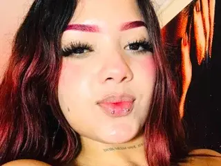 Streamate Adult Video Chat of Kira_milk