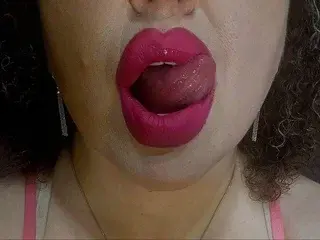Streamate Free Live Porn of CurvyKatty40DD
