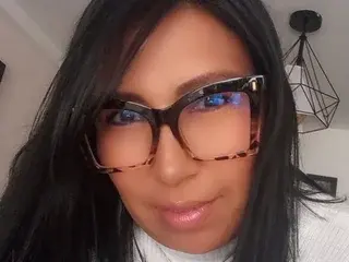 Streamate Live Sex Cam of AntonellaRoox