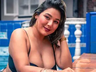 Streamate Live Porn of LatinaHoleQueen