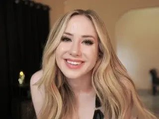 Streamate Live Sex Cam of pintsizedblonde