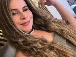 Streamate Watch Live Sex Cams of SunshineLux