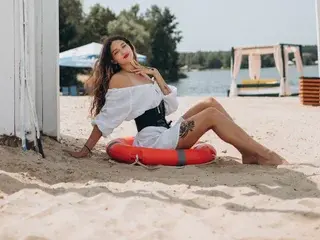 Streamate Free Live Porn of HappyFlowerr
