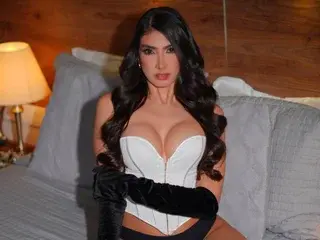 Streamate Live Porn of AlanaGrecco