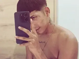 Streamate Adult Webcams of DaveHottx