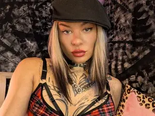 Streamate Private Sex Chat of LizzieRascalli