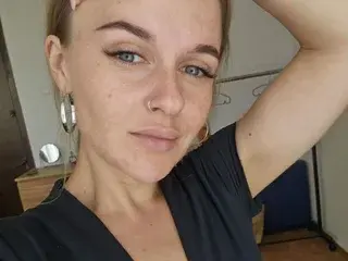 Streamate Free Porn Cam of MaribelRiverr