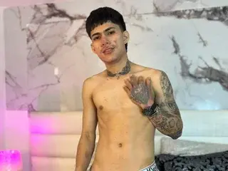 Streamate Free Live Porn of AlexGo