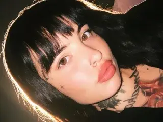 Streamate Adult Webcams of HoneyDripsOnYou