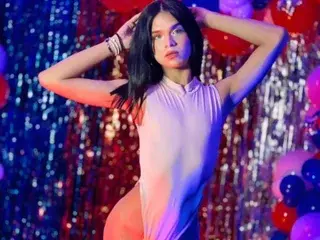 Streamate Live Sex Cam of VeronicaRavens