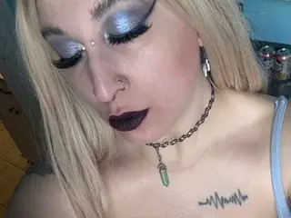 Streamate Free Live Porn of ShaeWednesday
