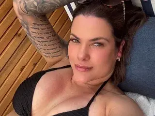Streamate Live Sex Cam of TheNaughtyMilfNextDoor