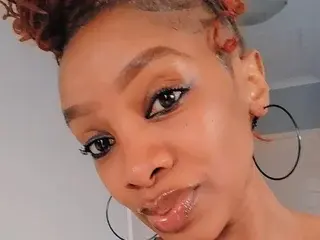 Streamate Sex Chat of YummyMiaC