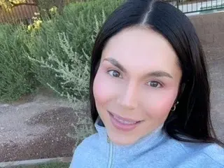 Streamate Live Sex Cam of Meadow_Bada