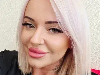 Streamate Watch Live Sex Cams of BustyEmaXX