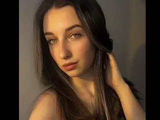 Streamate Free Porn Cam of HeylaRose