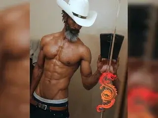 Streamate Live Porn of TheDragonFire