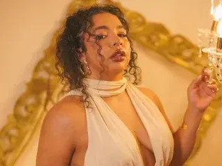 Streamate Watch Live Sex Cams of MemphisWilliams