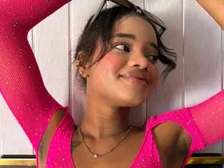 Streamate Free Live Porn of KiaraBrownnn