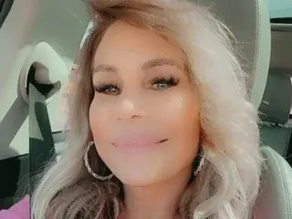 Streamate Live Sex of somethingaboutMARY