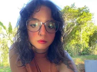 Streamate Watch Live Sex Cams of MyaMillor
