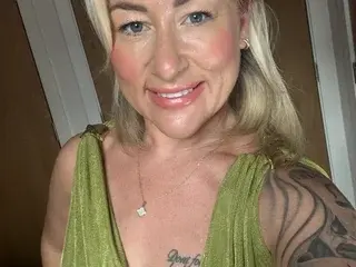 Streamate Live Porn of LittleMissSweetLips