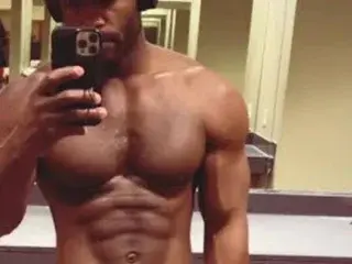Streamate Live Sex Cam of MrBrownChoc
