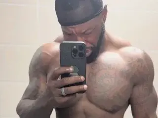 Streamate Nude Webcam of MrBrownChoc
