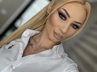 Streamate Free Live Porn of AngieShaen