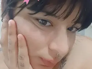 Streamate Live Porn of BigCurvysquirting