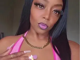 Streamate Live Sex of QweenAreola