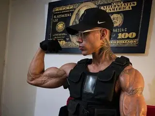 Streamate Live Sex Cam of aalanfoxterr