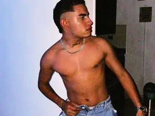 Streamate Watch Live Sex Cams of LiamCoxx