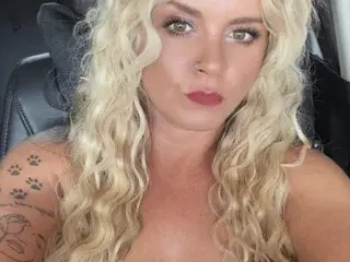 Streamate Live Sex Cam of MissLuxe_xx