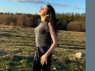 Streamate Adult Webcam of ADIYNE