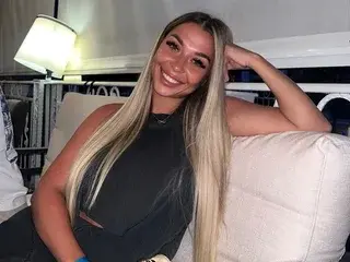 Streamate Live Porn of AssmerisingX