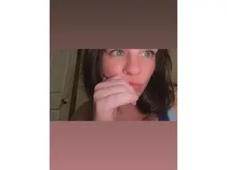 Streamate Live Sex Cam of CherryRed36