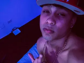 Streamate Free Porn Cam of DamianLux20cm