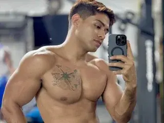 Streamate Free Porn Cam of LuciannoNixon