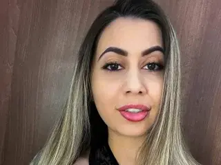 Streamate Watch Live Sex Cams of RoseDiamond18
