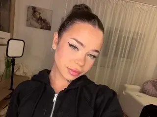 Streamate Nude Webcam of Nickybenzzz
