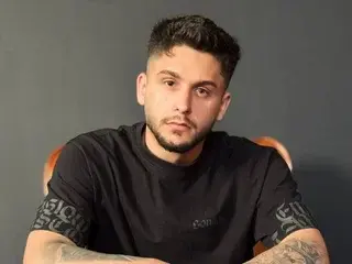 Streamate Live Sex Cam of TroyWade