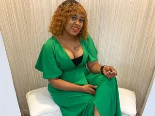 Streamate Best live sex cam show of TyraHotxxxxx