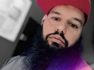 Streamate Watch Live Sex Cams of GuesssWho24